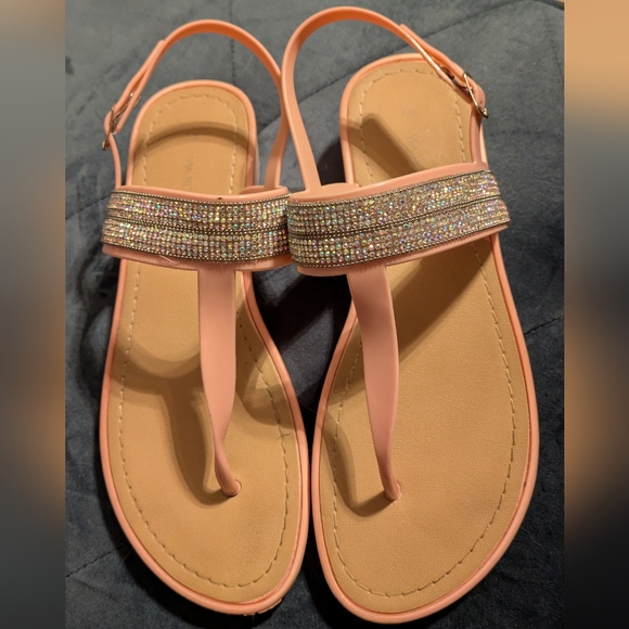 Such Pretty Pink Sandals with Rhinestone Detailing. - Picture 4 of 7